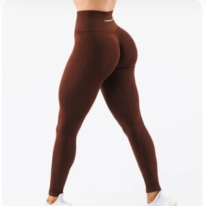Chocolate XS Alphlete Amplify leggings